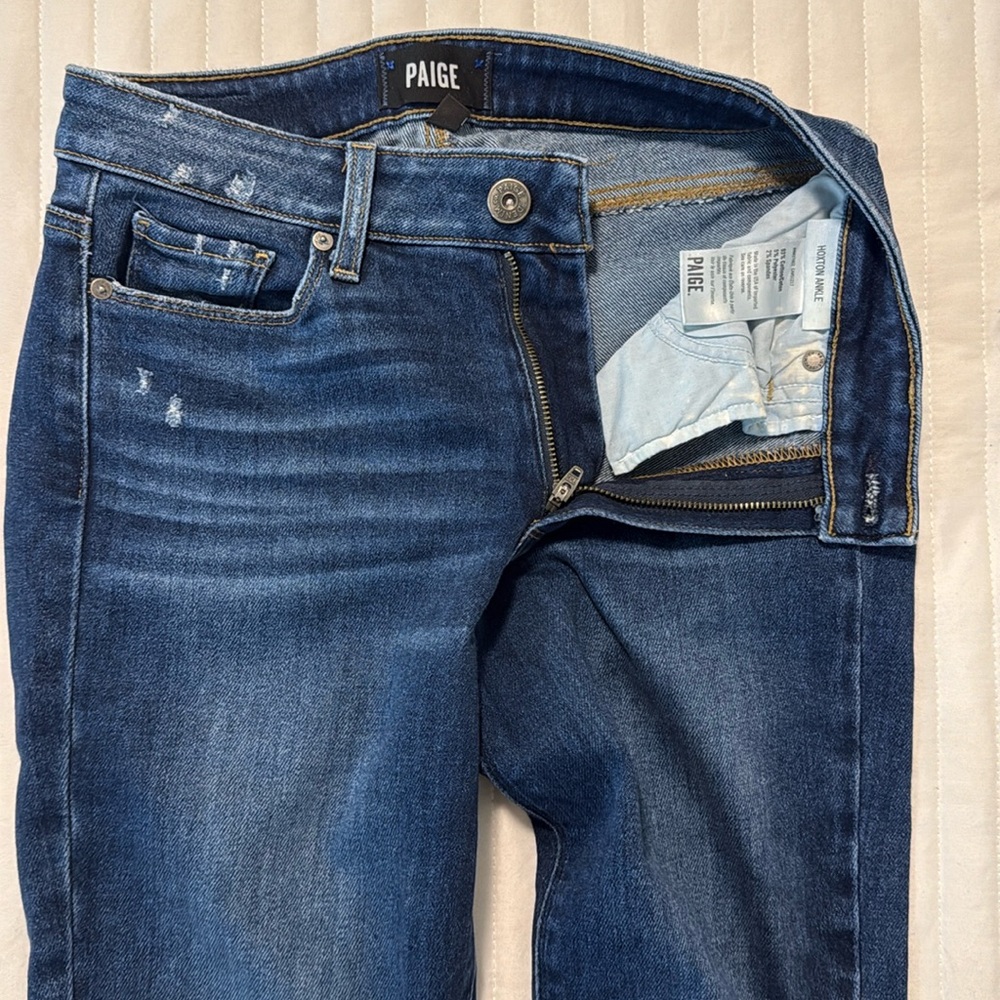 Paige Jeans. Style: Hoxton Ankle.